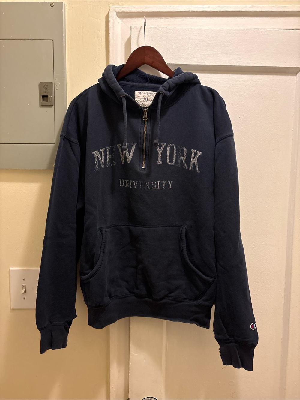 Men’s Champion Navy 'New York University' Half-Zip Hoodie size XL